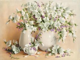 Stillleben Mit Glockenblumen #11687 Stillleben Mit Glockenblumen #11687